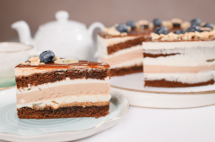 Торт Сникерс